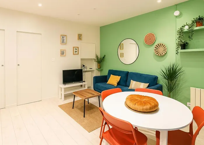 Casa - Large Two-bedroom Near Gare De Lyon